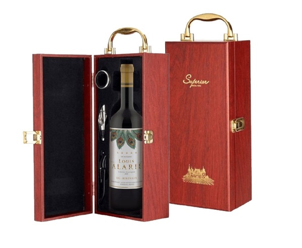 Hộp đựng 1 chai rượu bằng gỗ màu nâu cam 