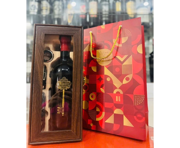 Rượu vang Ý Segreto  (Hộp 1 chai + phụ kiện + túi xách)